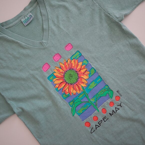 Vintage 90s Fresh Produce Cape May V-Neck Tee | L - Picture 6 of 6